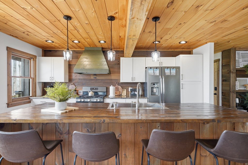 428902 Blue Ridge Residential