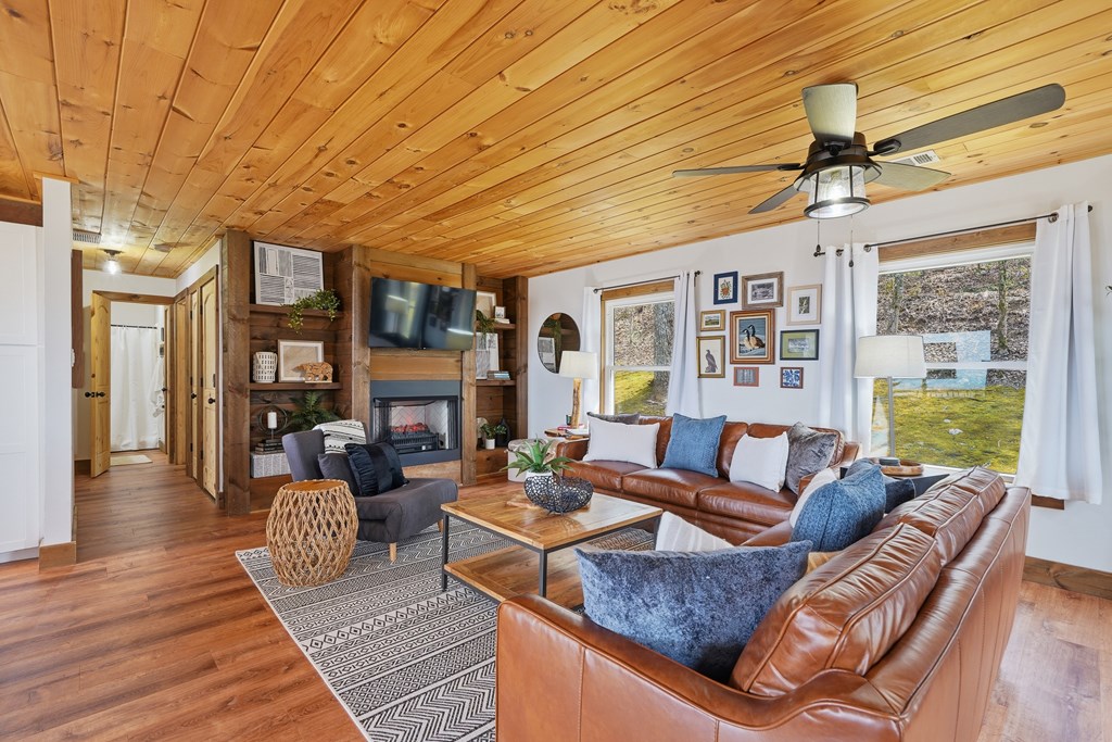 428902 Blue Ridge Residential