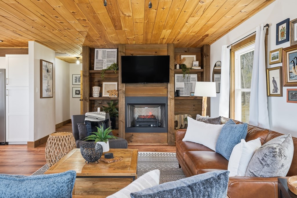 428902 Blue Ridge Residential