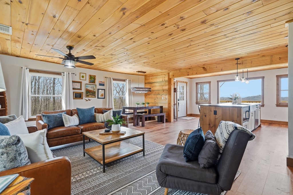 428902 Blue Ridge Residential