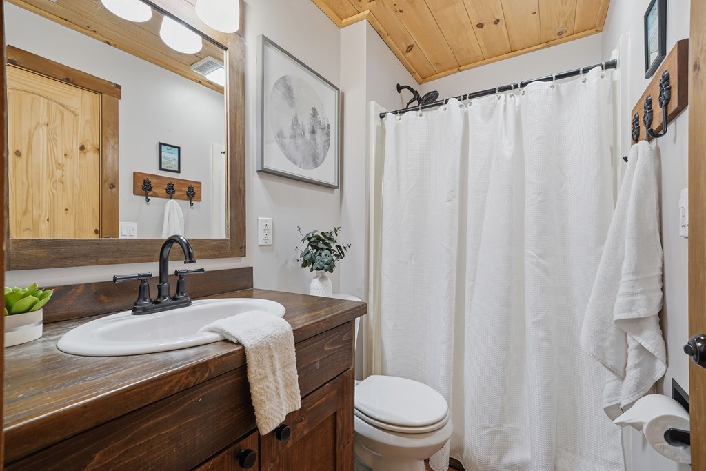 428902 Blue Ridge Residential