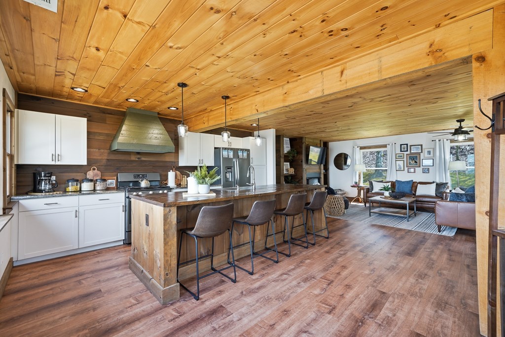 428902 Blue Ridge Residential