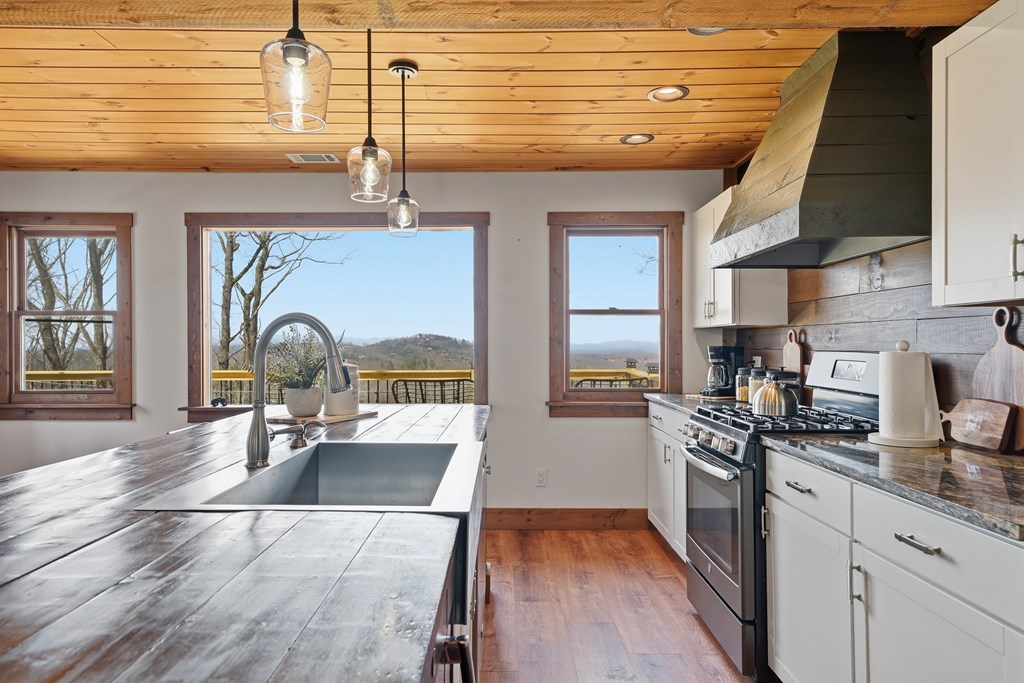 428902 Blue Ridge Residential