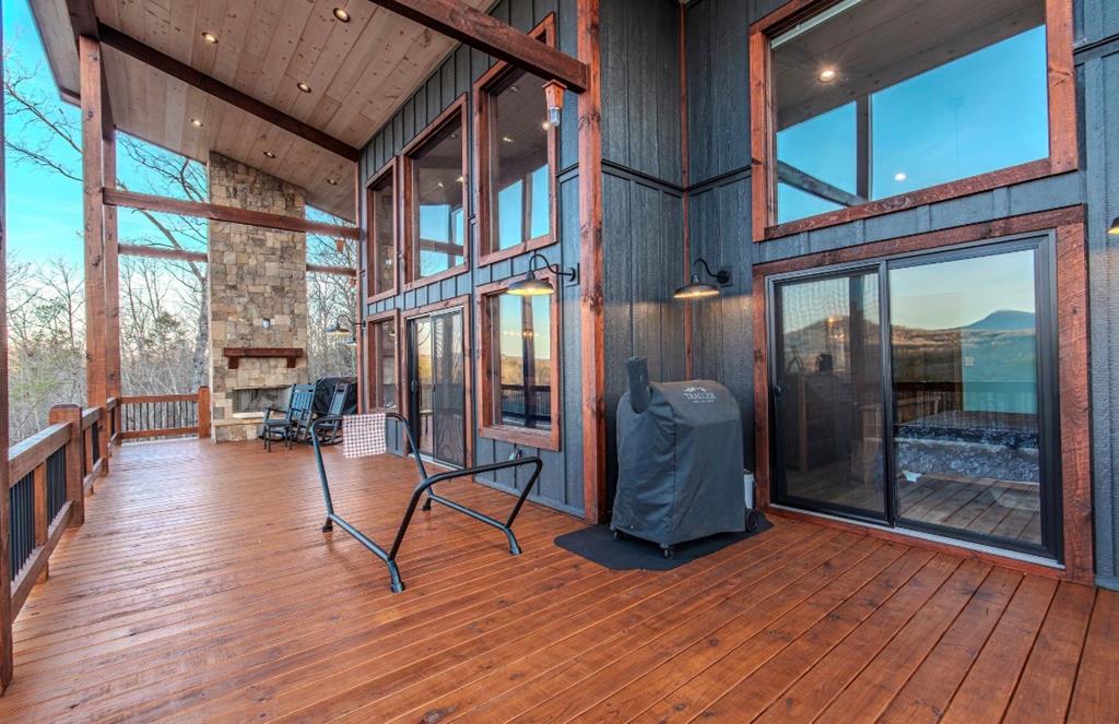 428906 Mineral Bluff Residential