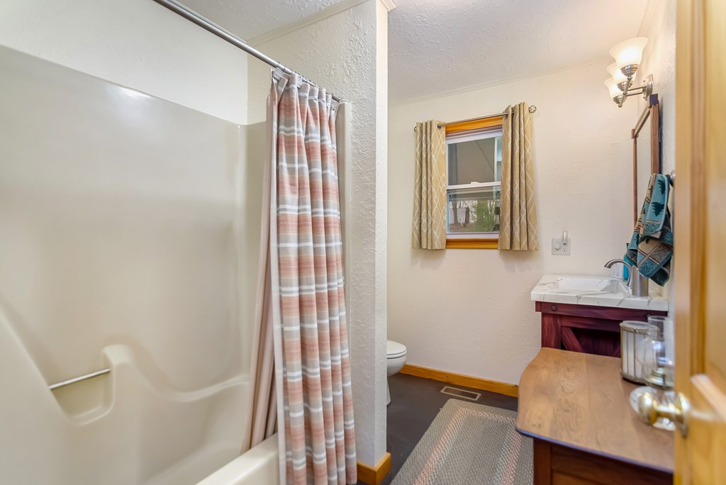 428908 Mineral Bluff Residential