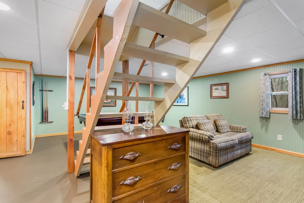 428908 Mineral Bluff Residential