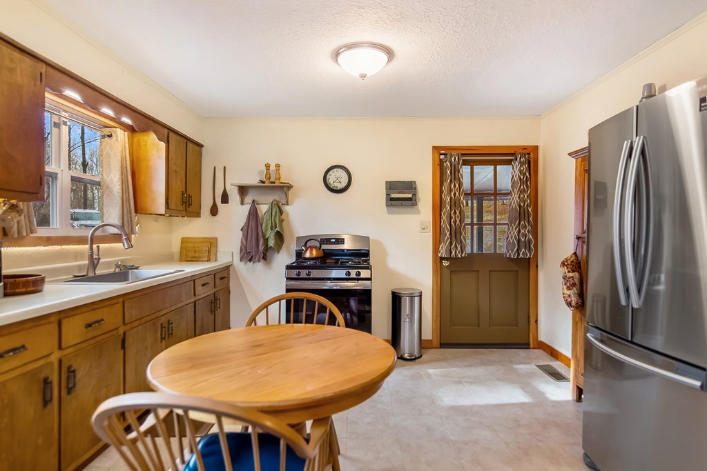 428908 Mineral Bluff Residential