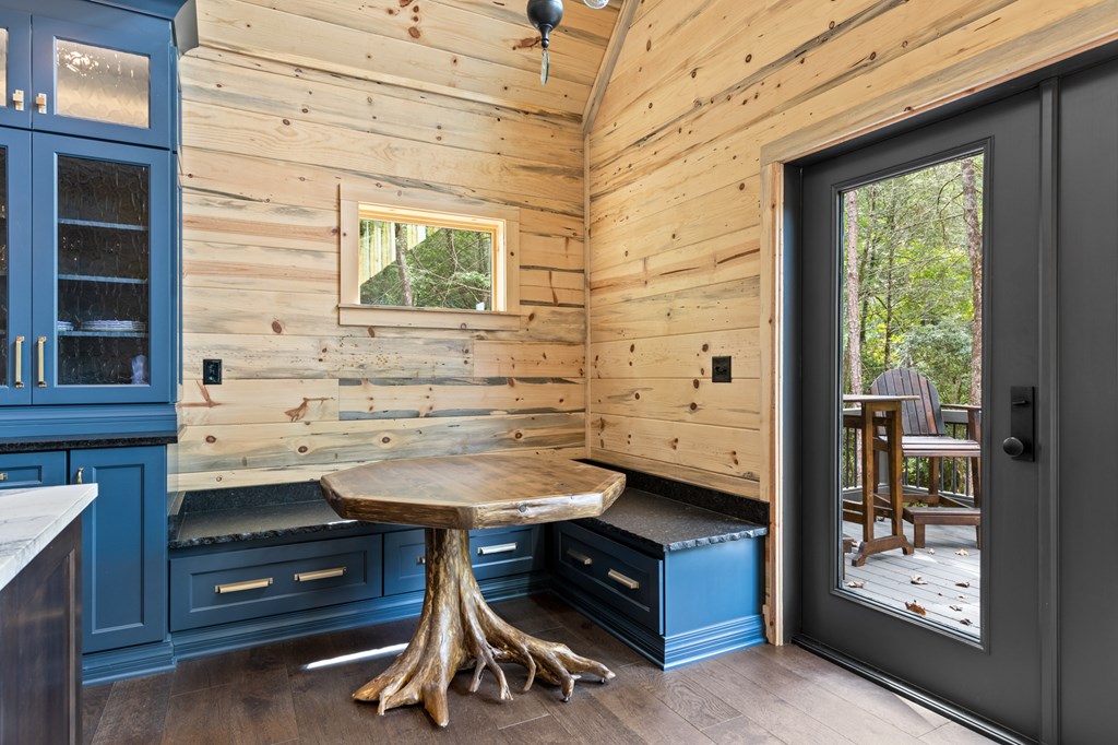 428911 Suches Residential