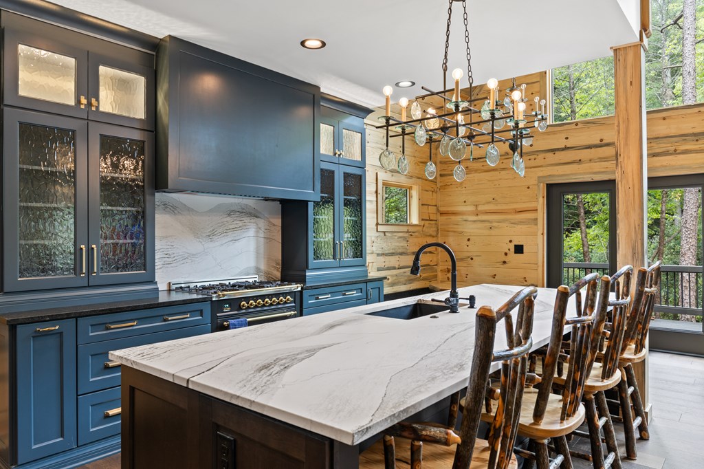 428911 Suches Residential