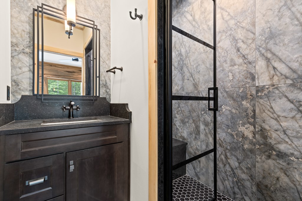 428911 Suches Residential