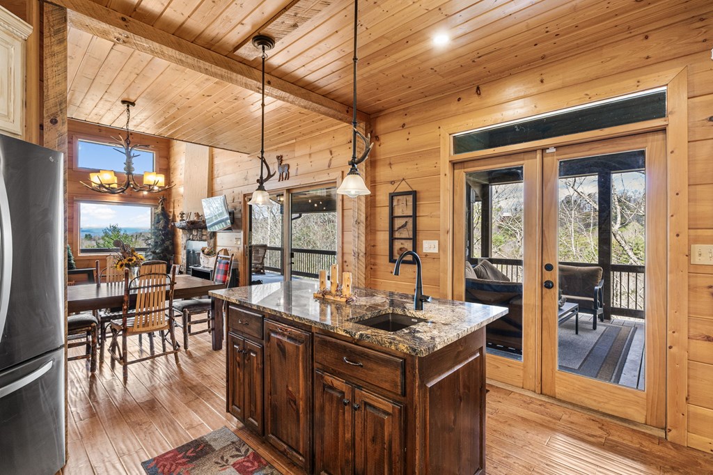 428913 Morganton Residential