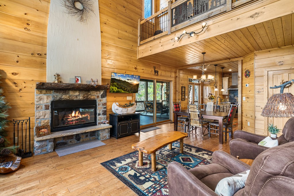 428913 Morganton Residential