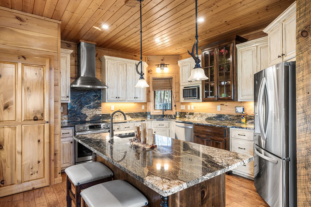 428913 Morganton Residential