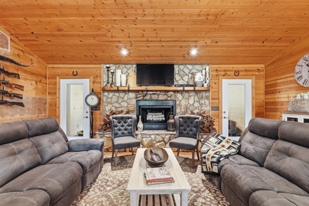 428916 Blairsville Residential