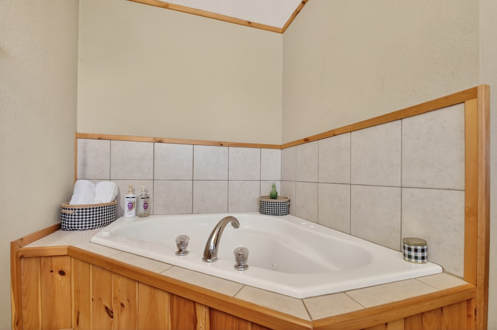 428921 Blue Ridge Residential