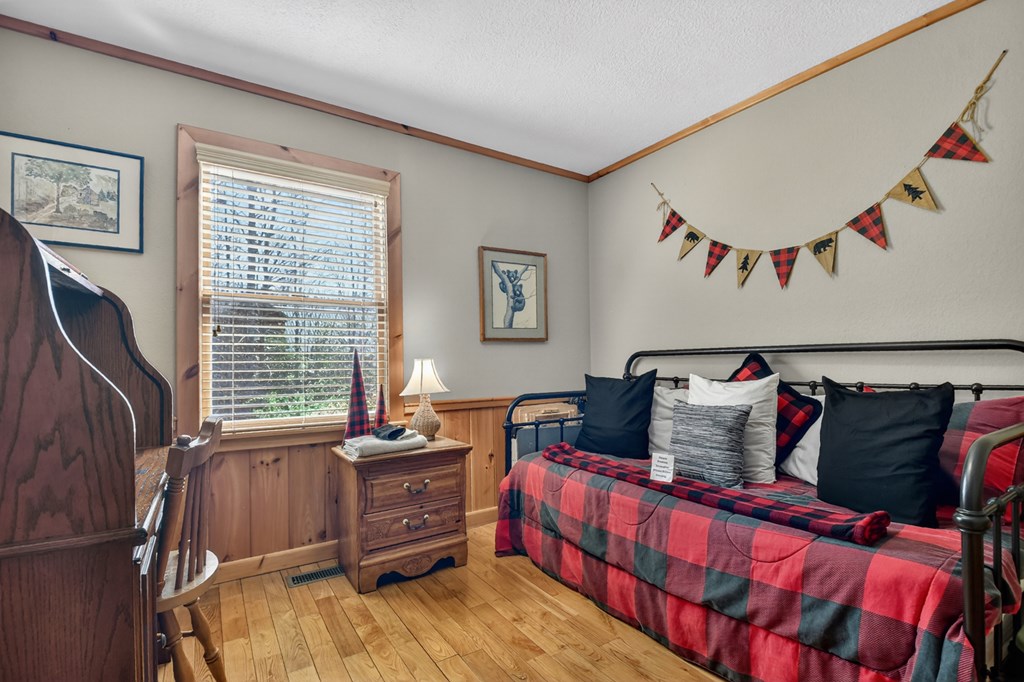 428921 Blue Ridge Residential