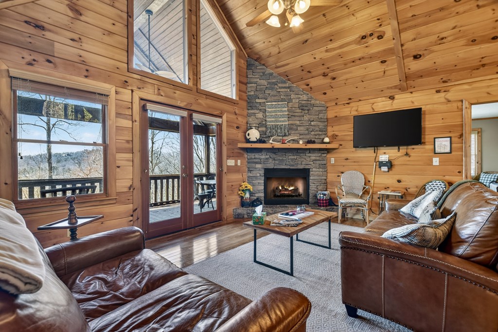 428921 Blue Ridge Residential