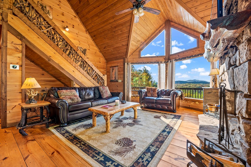 428936 Mineral Bluff Residential