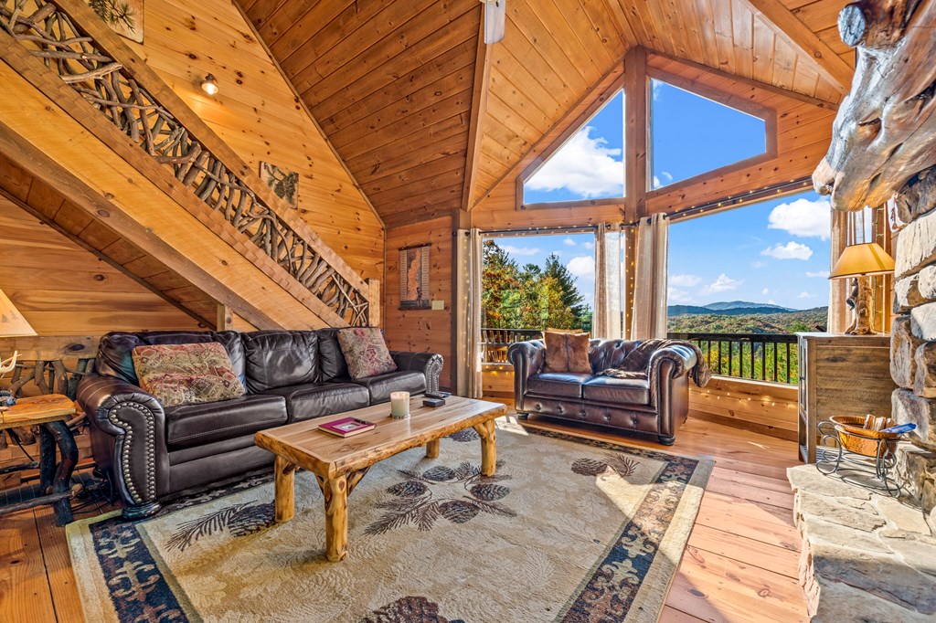 428936 Mineral Bluff Residential