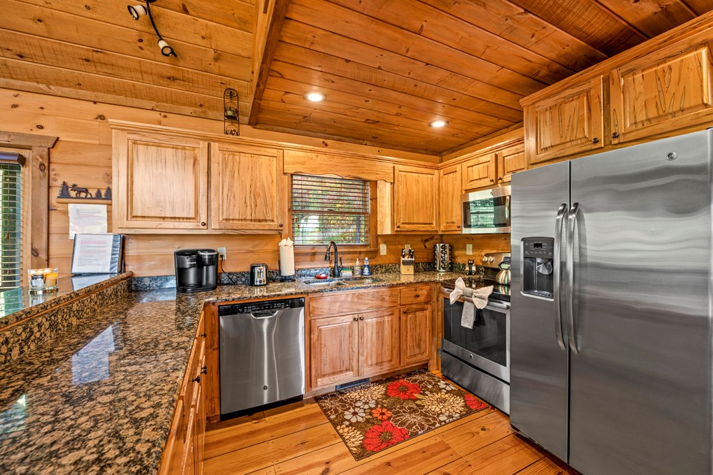 428936 Mineral Bluff Residential