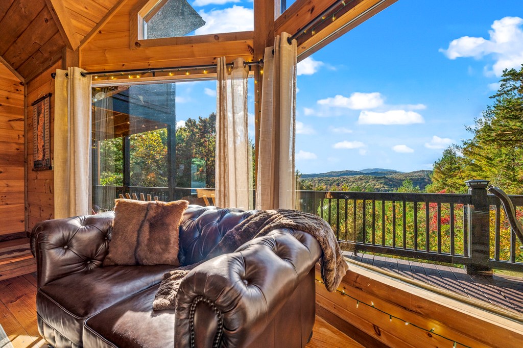 428936 Mineral Bluff Residential