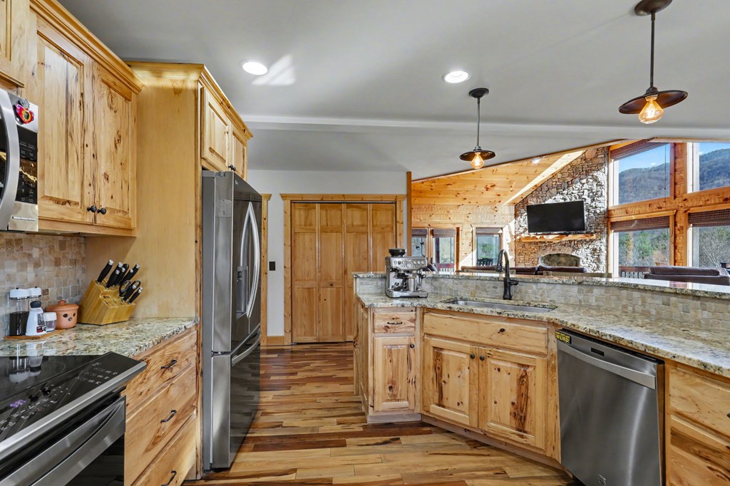 428940 Hiawassee Residential