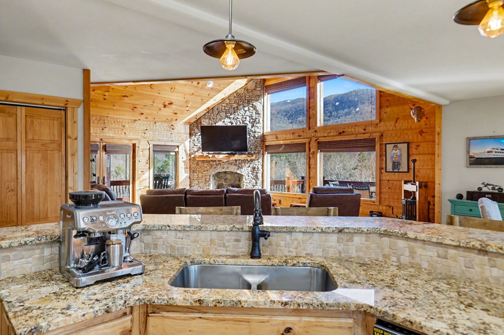 428940 Hiawassee Residential