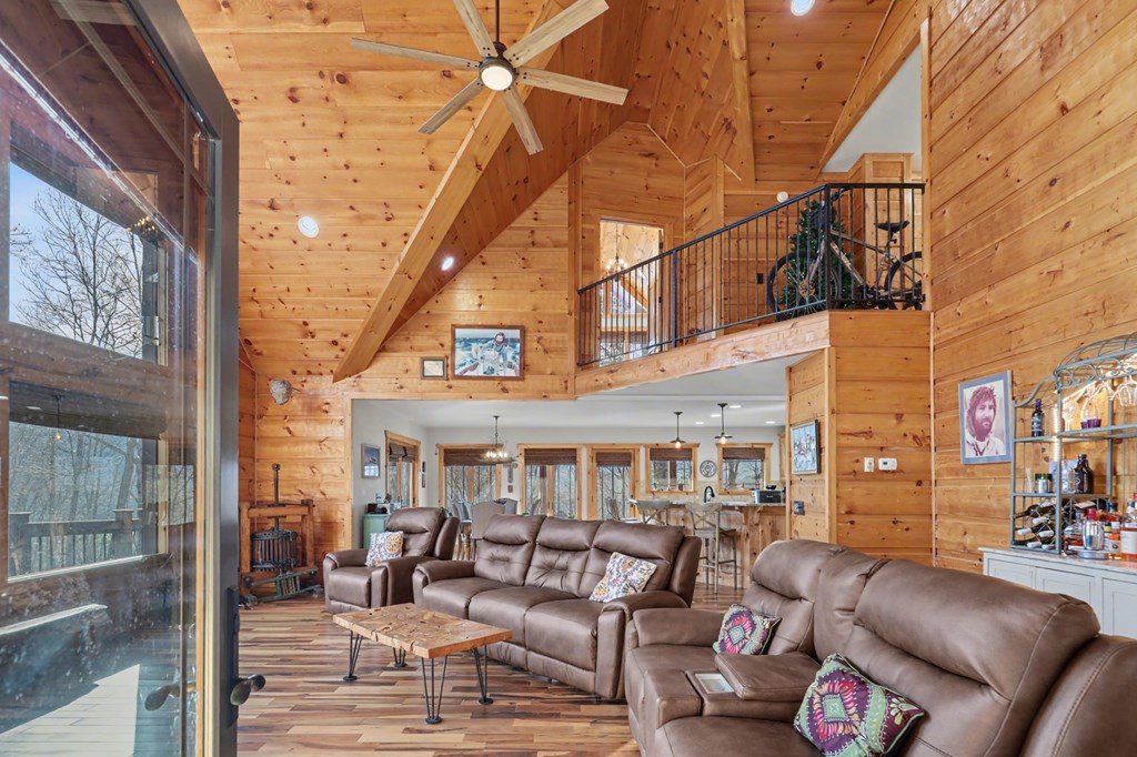 428940 Hiawassee Residential