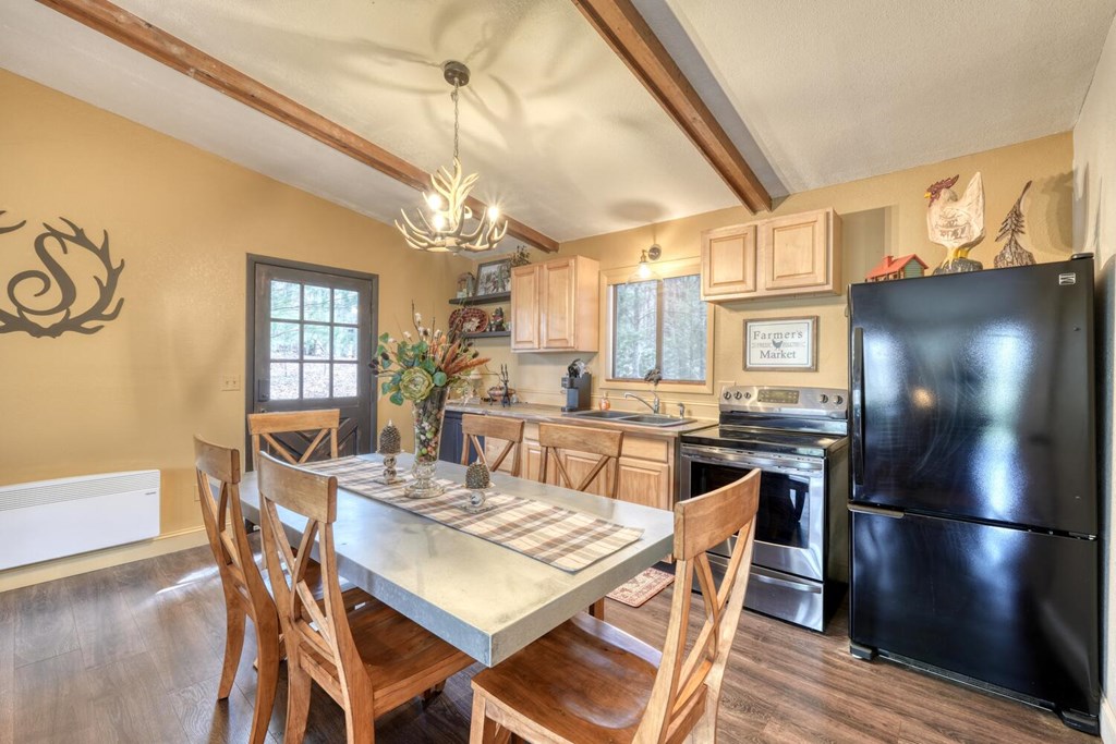 428950 Murphy Residential