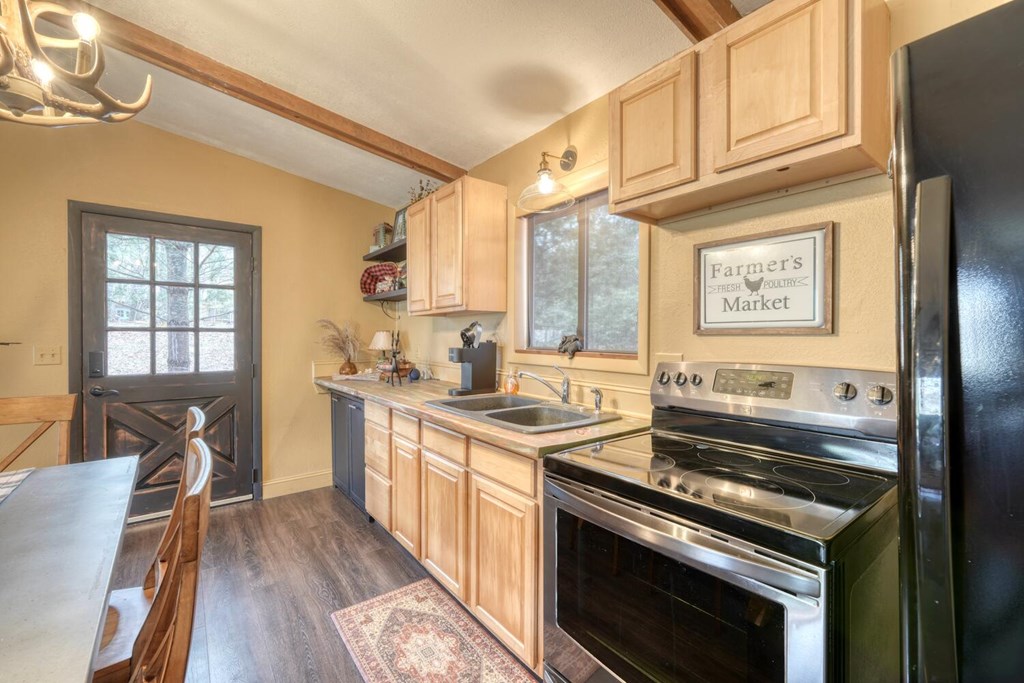 428950 Murphy Residential