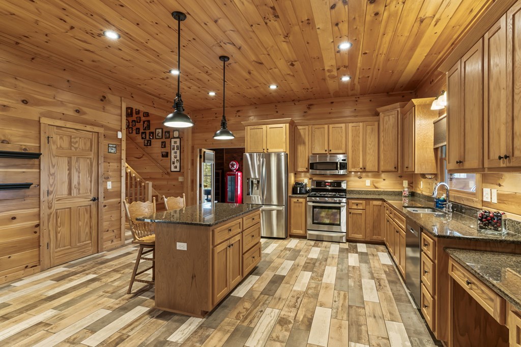 428951 Morganton Residential