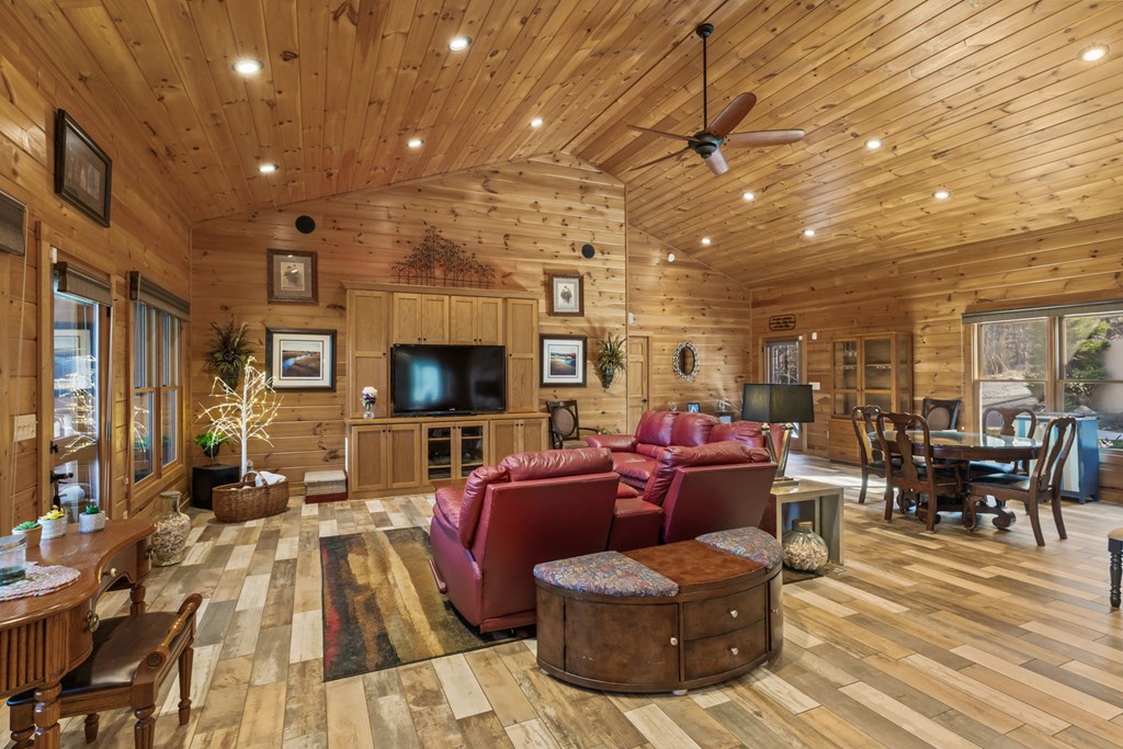 428951 Morganton Residential