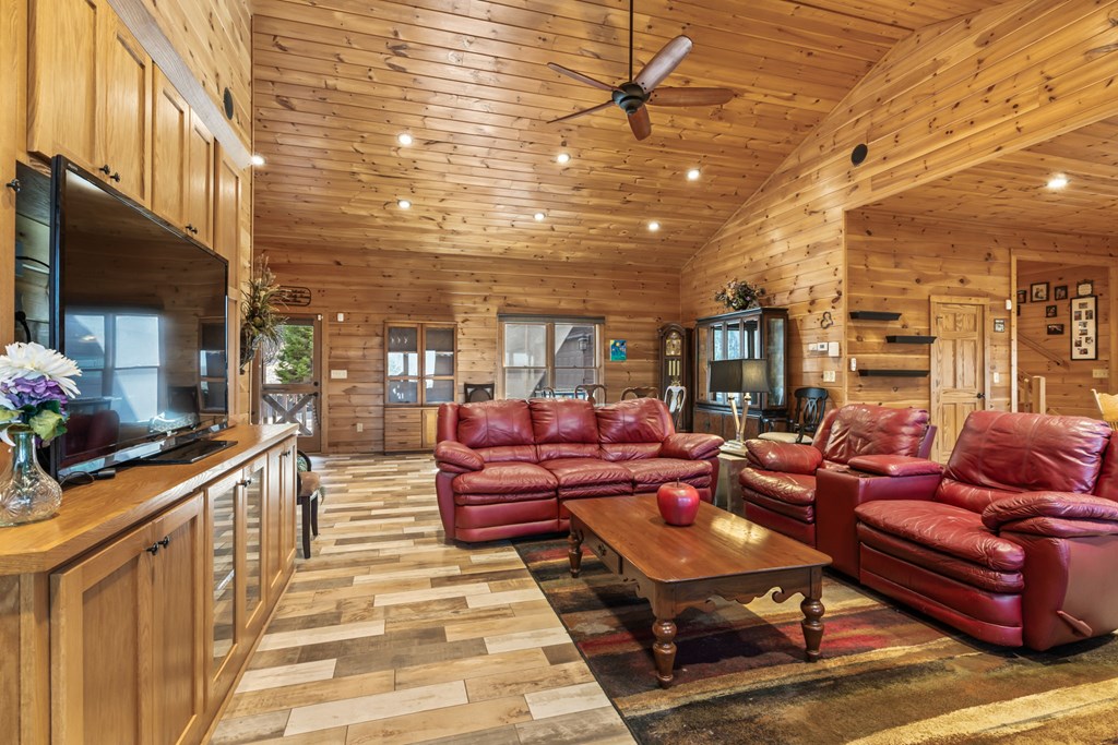 428951 Morganton Residential