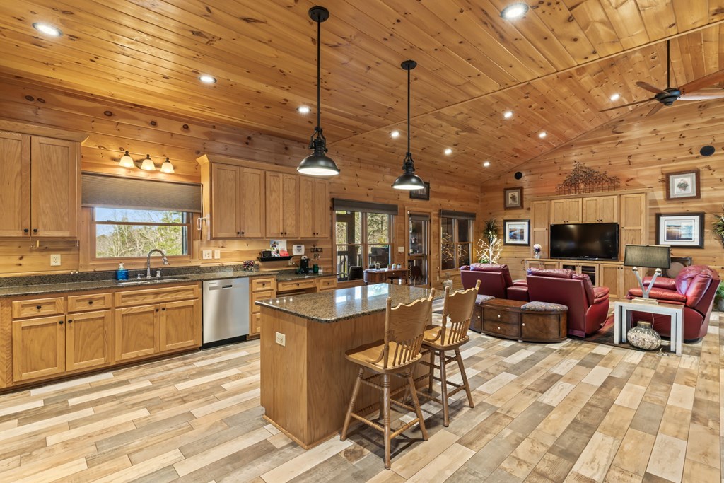 428951 Morganton Residential