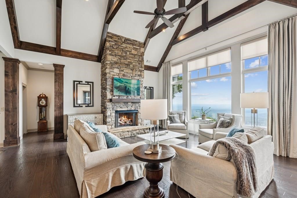 428955 Big Canoe Residential