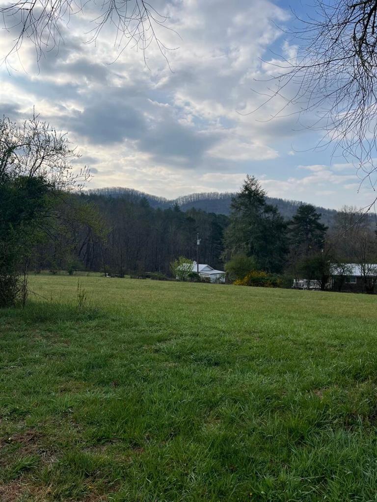 428957 Hayesville Residential