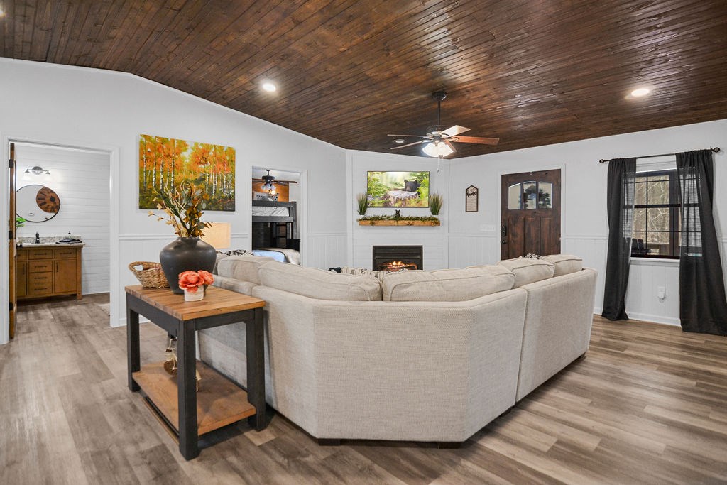 428964 Blue Ridge Residential