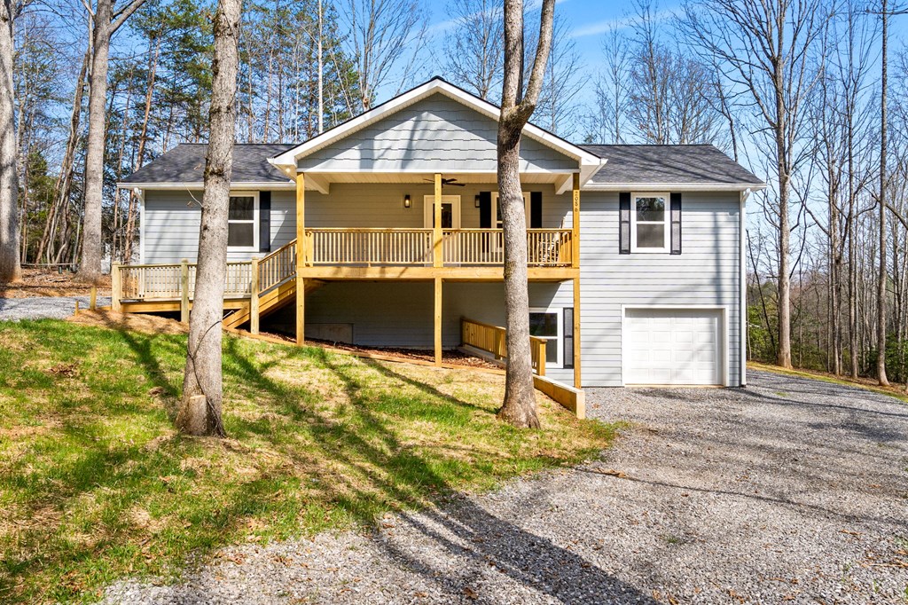 428968 Young Harris Residential