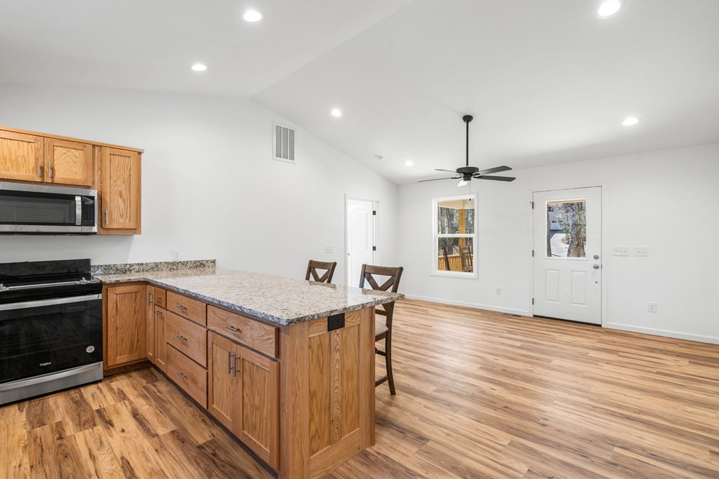 428968 Young Harris Residential