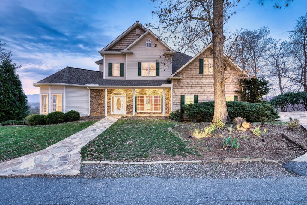 428970 Young Harris Residential