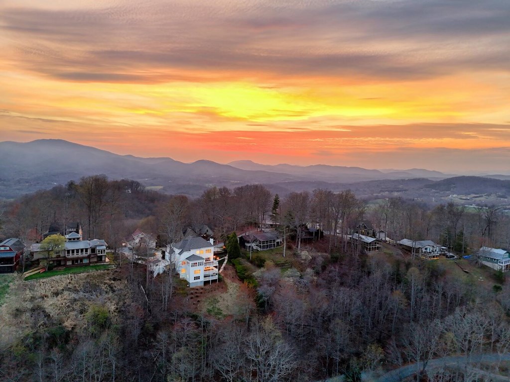 428970 Young Harris Residential