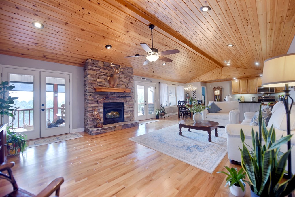 428973 Blairsville Residential