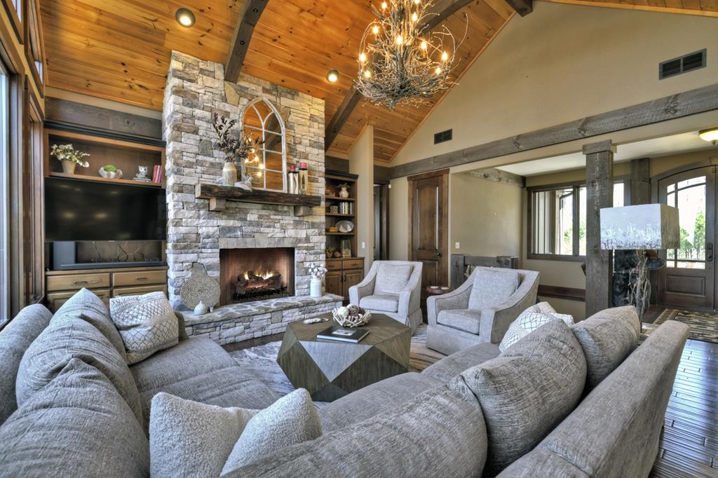 428974 Ellijay Residential