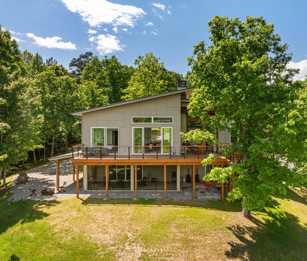 428981 Young Harris Residential