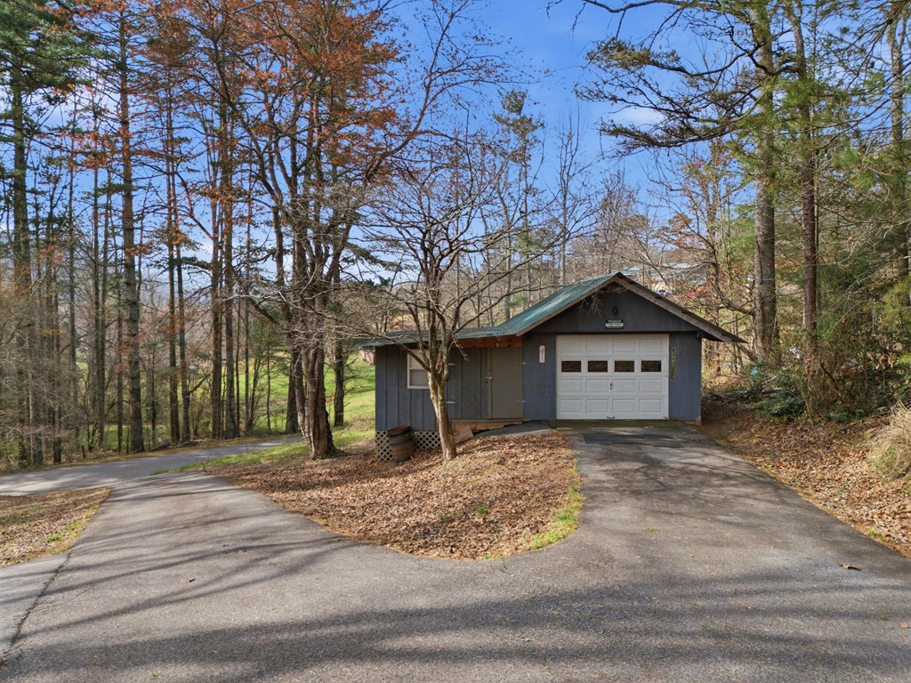 428985 Hiawassee Residential