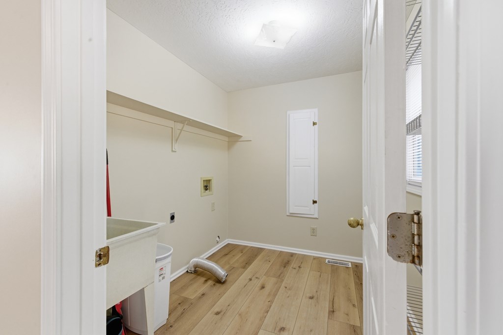 428985 Hiawassee Residential