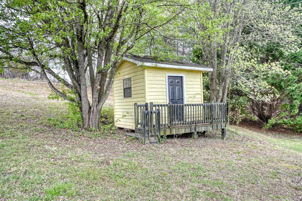 428990 Morganton Residential