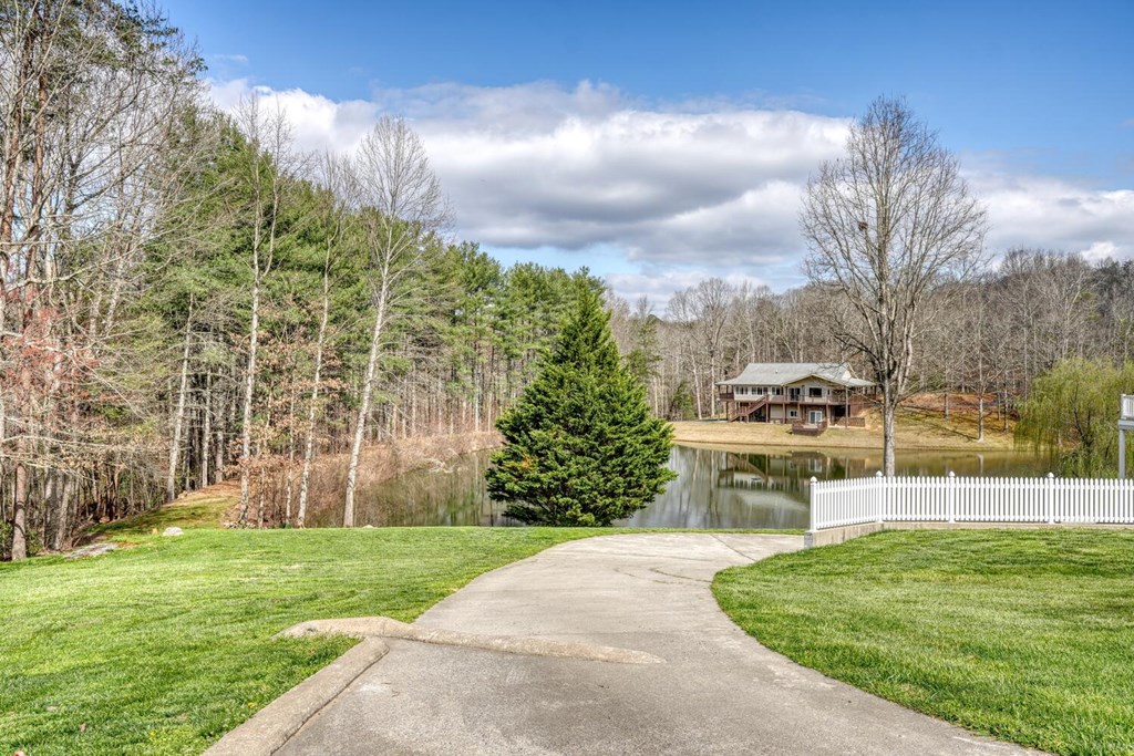 428990 Morganton Residential