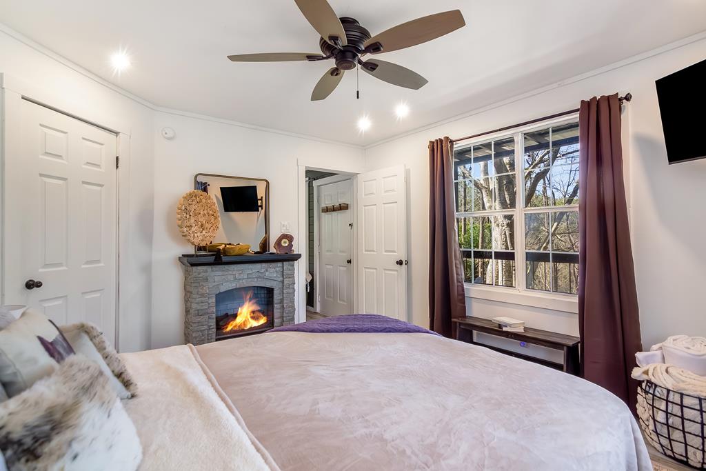 428992 Talking Rock Residential