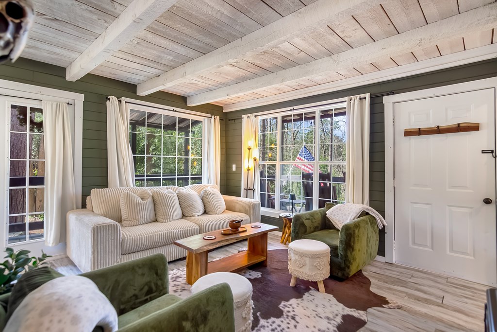 428992 Talking Rock Residential